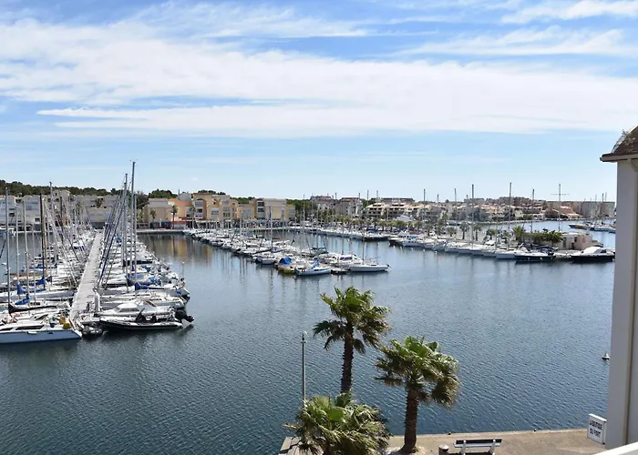 Evasion Sur Le Port De - Gn380-c67 アパート